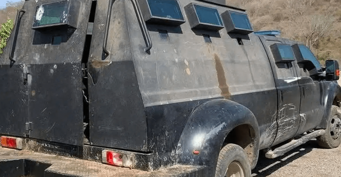 Monstruo blindado en Sinaloa: arsenal de guerra y violencia sin freno