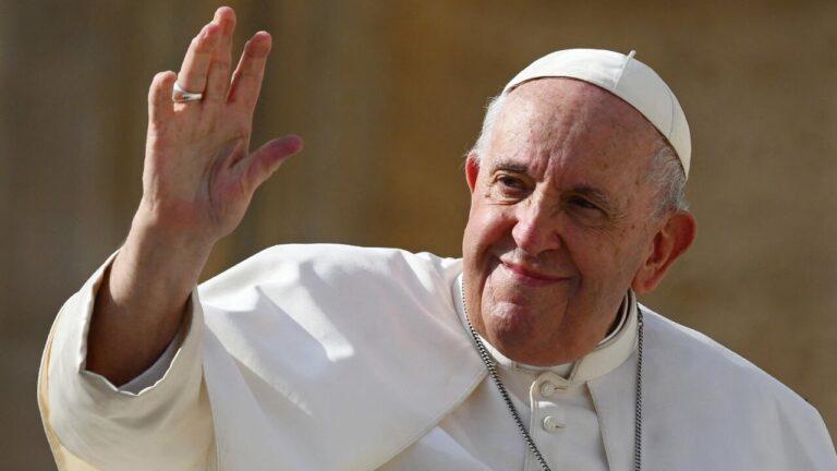 El Papa Francisco reaparece tras neumonía: ¿está listo para volver?