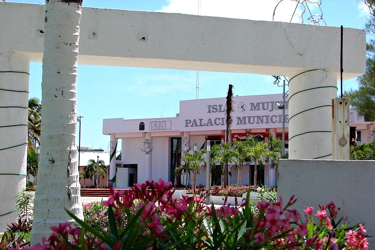 Gobierno Municipal de Isla Mujeres impulsa la capacitación con nuevos cursos
