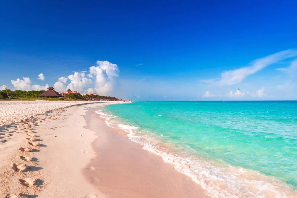 Playa del Carmen se alista para el Tour Mundial de Voleibol de Playa Elite 16