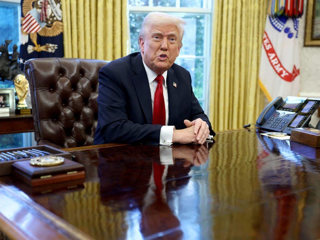 Aranceles del 25% a autos: México busca trato preferente ante presión comercial de Trump