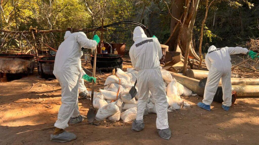 Laboratorios clandestinos en Culiacán y Cosalá
