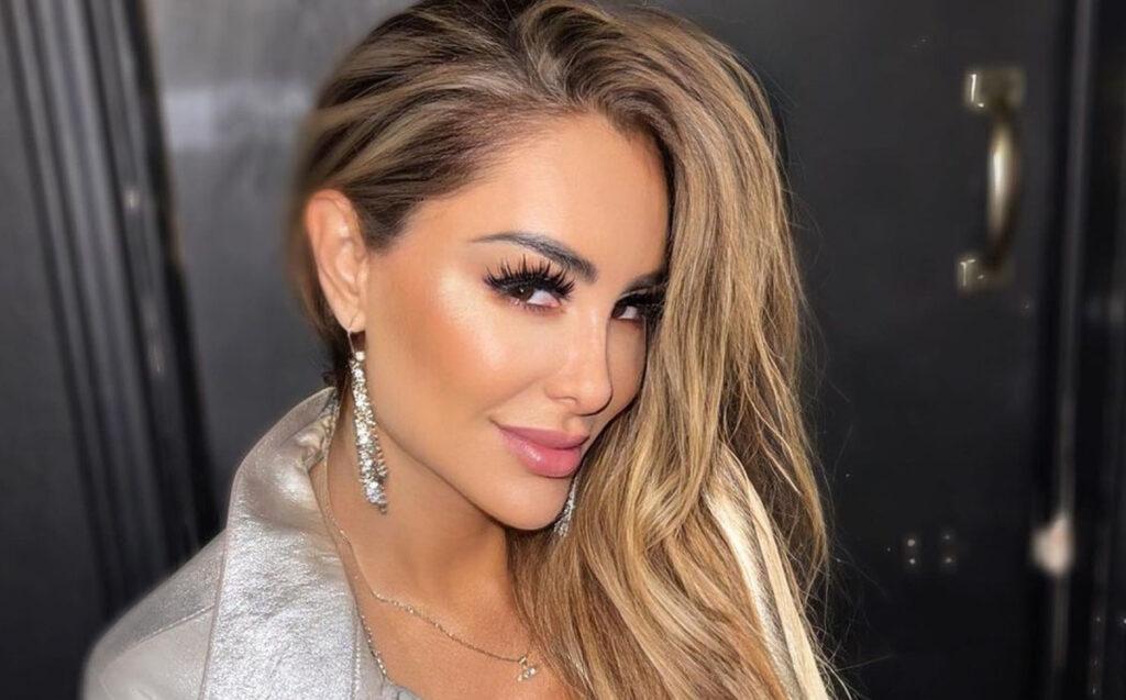 Ninel Conde sufre accidente esquiando y queda sin poder caminar