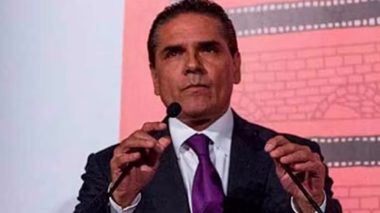 Interpol busca a Silvano Aureoles por desfalco millonario en Michoacán