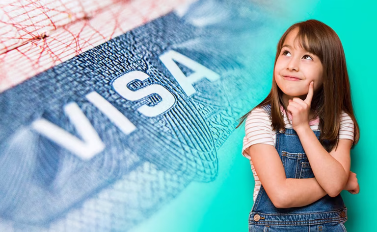 Visa para bebés en EU: el nuevo escándalo que podría cancelar la visa de los padres