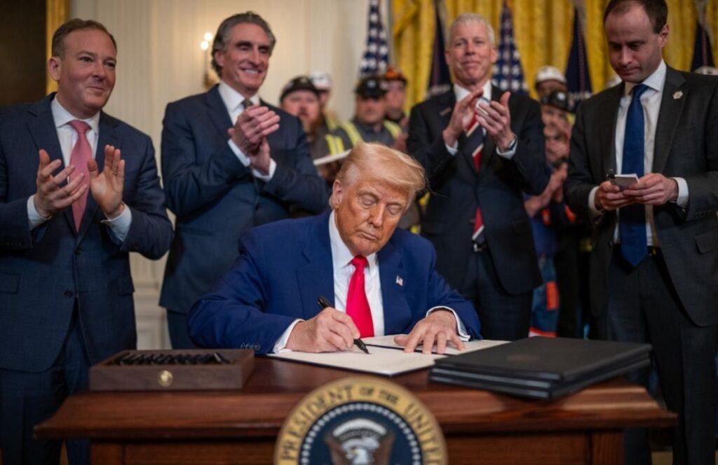 Aranceles a autos: Trump da ventaja a México con nueva orden ejecutiva