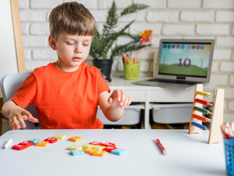 Cómo tratar a un niño con dislexia
