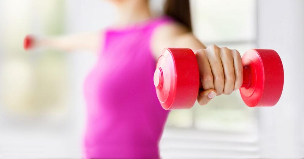 Ejercicio en casa con mancuernas: la rutina que cambió mi cuerpo