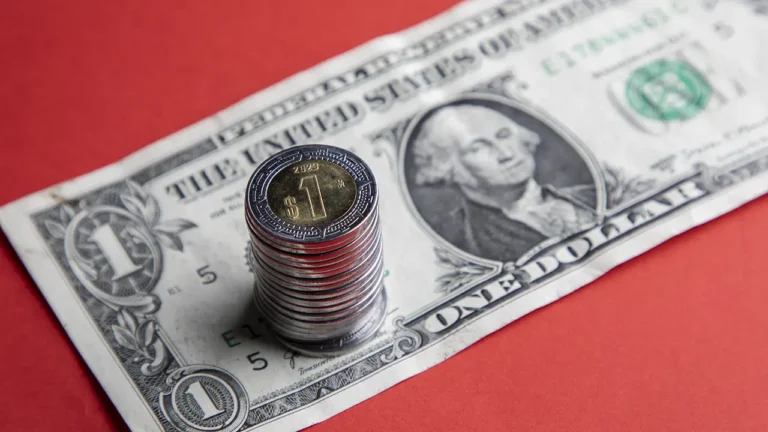 Dólar hoy: peso mexicano se debilita y preocupa rumbo a 2025