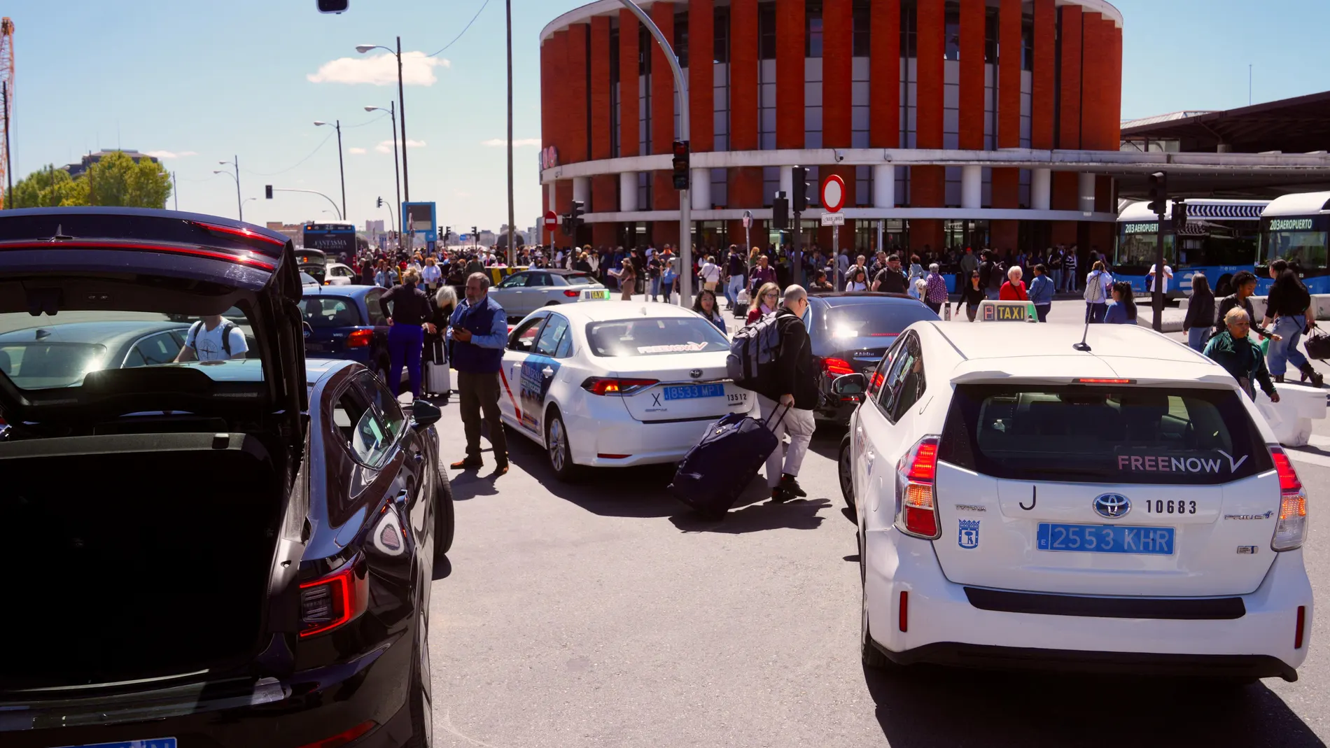 Apagón en España: Caos en aeropuertos y redes tras masiva interrupción