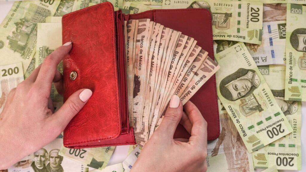 SAT 2025: ¿Cuál es el límite para transferencias sin multa en México?