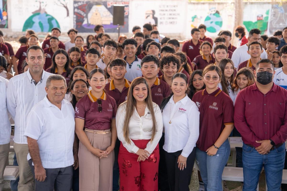 Educación en Yucatán: Gobierno impulsa histórico cambio con nuevo autobús escolar