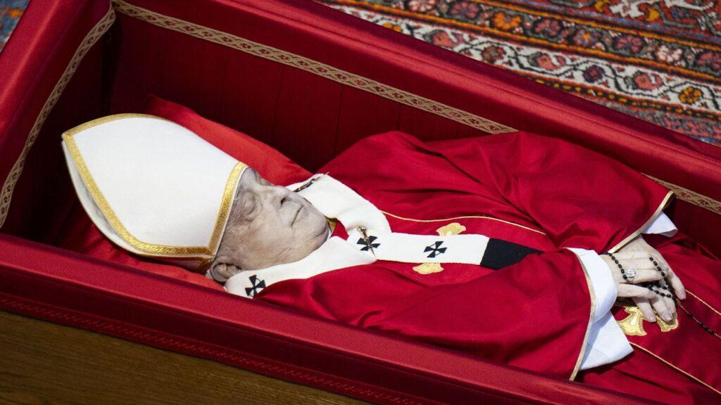 Muerte del papa Francisco: ¿qué pasará con su cuerpo tras el cierre del ataúd?