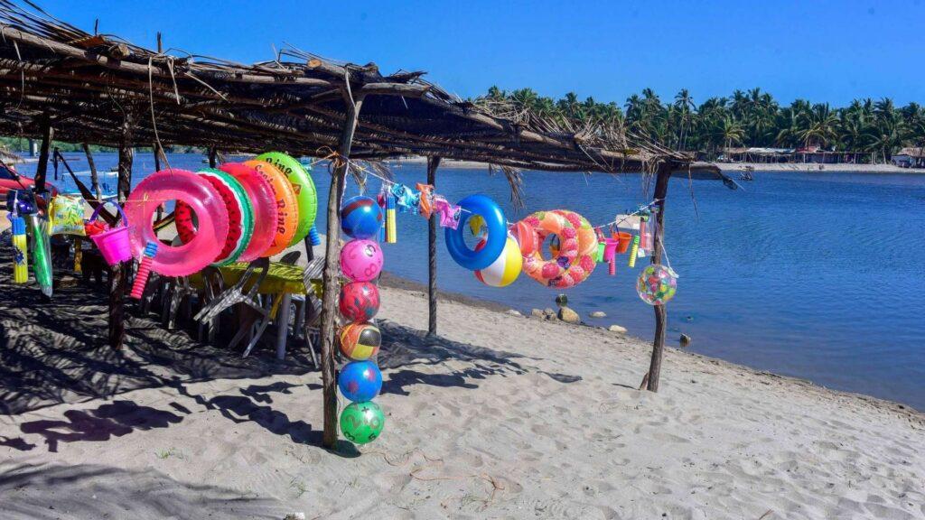 Puentes en mayo 2025: qué días no hay clases y cómo aprovecharlos