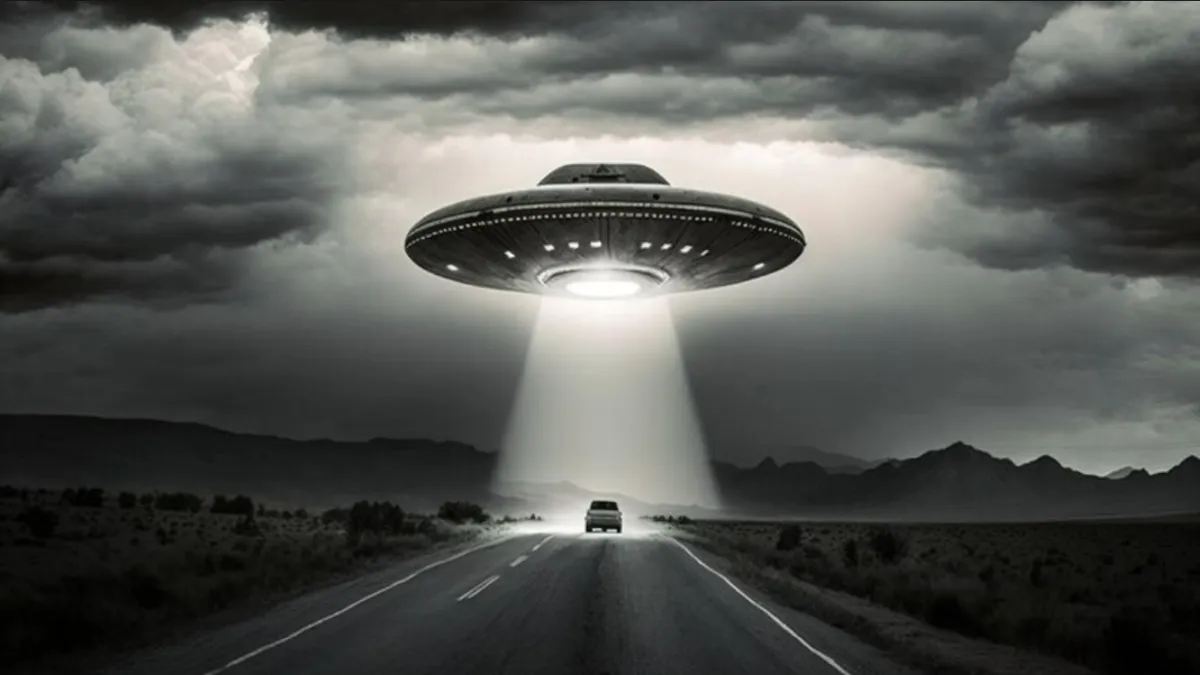 OVNI en Edomex: Captan supuesta nave nodriza como “ciudad flotante”