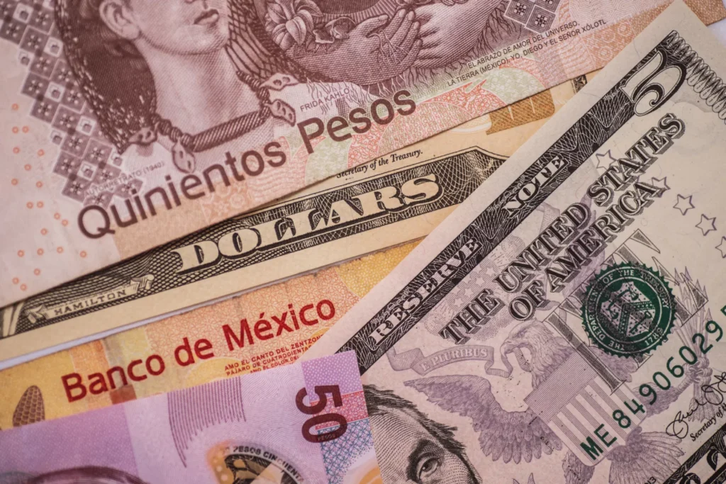 Peso mexicano gana fuerza frente al dólar: ¿Por qué se fortalece hoy?
