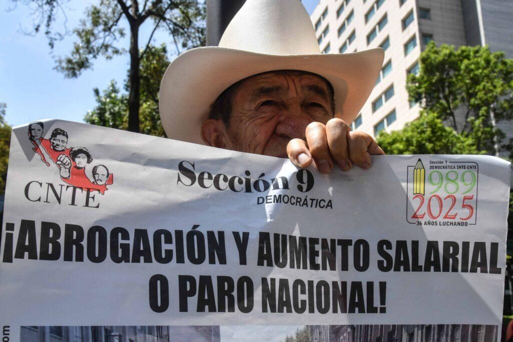 Claudia Sheinbaum rechaza protestas de la CNTE tras encuesta de rechazo