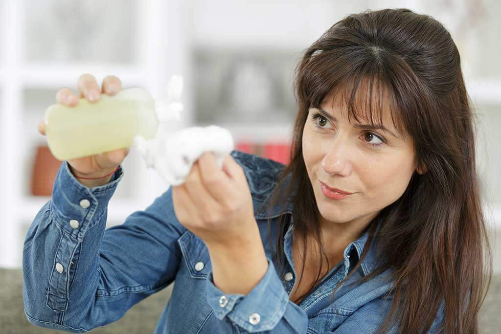 Agua oxigenada: el truco infalible para blanquear ropa sin cloro