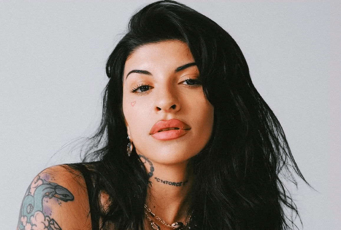 Cazzu desata la euforia fan en su visita a Ciudad de México