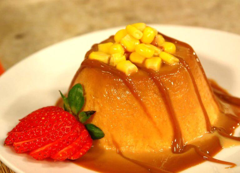 Flan de elote con cajeta
