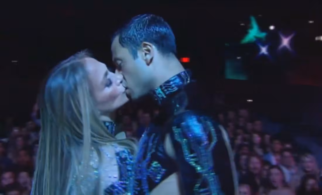 Jennifer Lopez incendia Los Ángeles: Besos polémicos y dueto con su hija