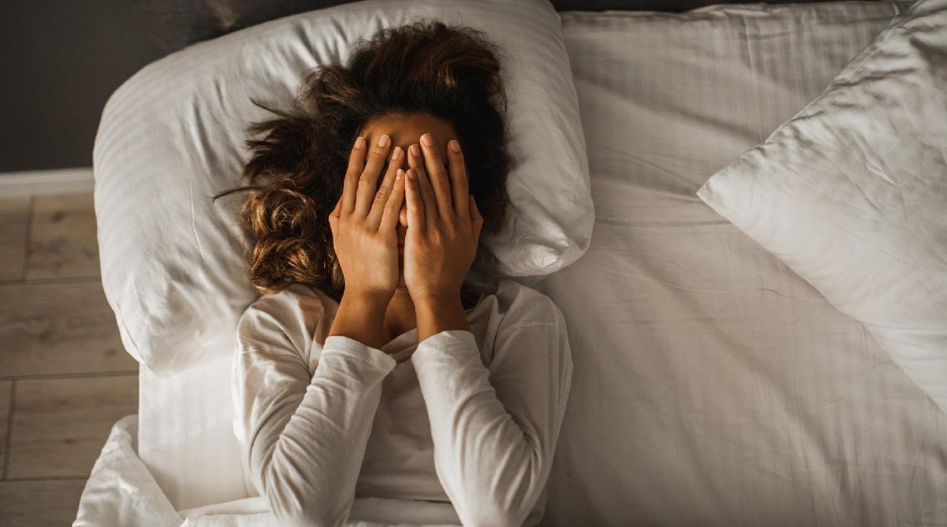 Insomnio crónico: el enemigo silencioso que está dañando tu cerebro