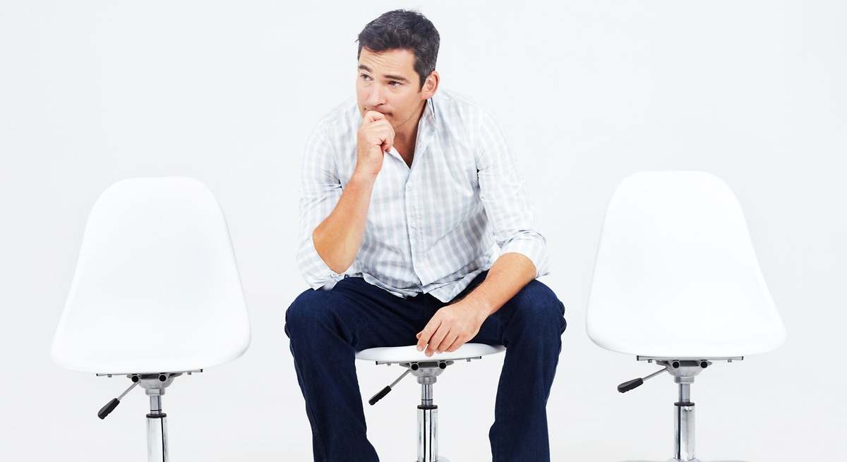 Mover la pierna sin parar: el gesto que revela más de lo que crees