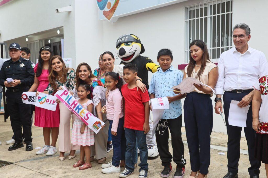 Ana Paty Peralta coloca primera piedra del CDC DIF-Pilares en Cancún