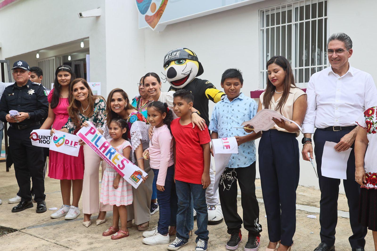 Ana Paty Peralta coloca primera piedra del CDC DIF-Pilares en Cancún