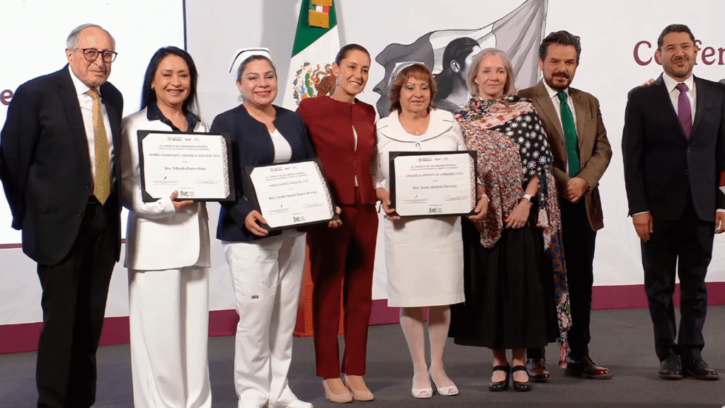 Reconocimiento a enfermeras en México