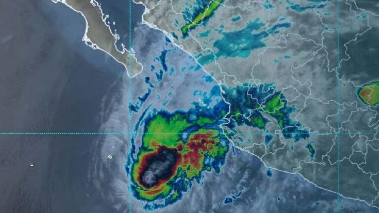 Tormenta Alvin azota México