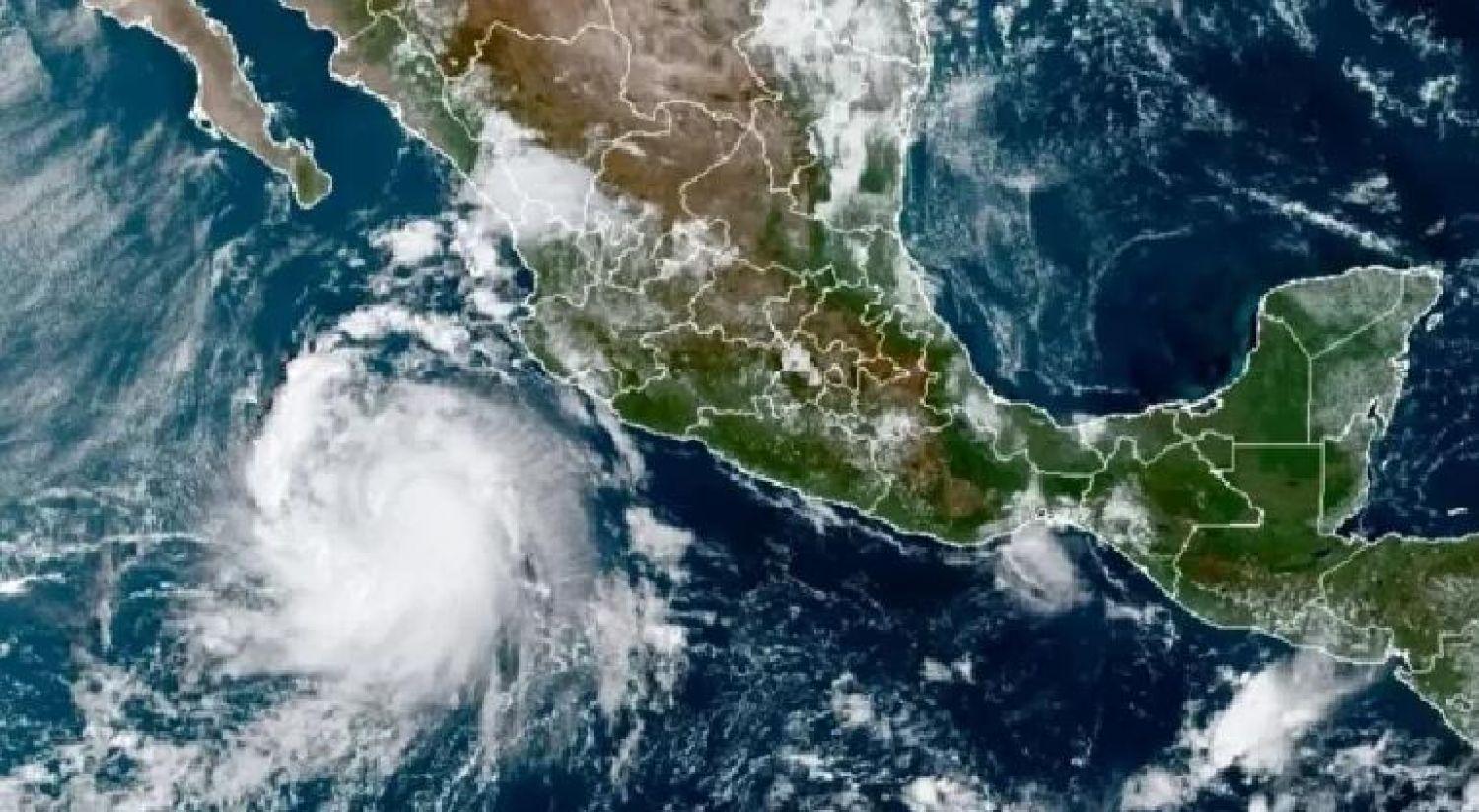 Tormenta Tropical Alvin amenaza costas: ¿Qué esperar en Baja California Sur y Sinaloa?