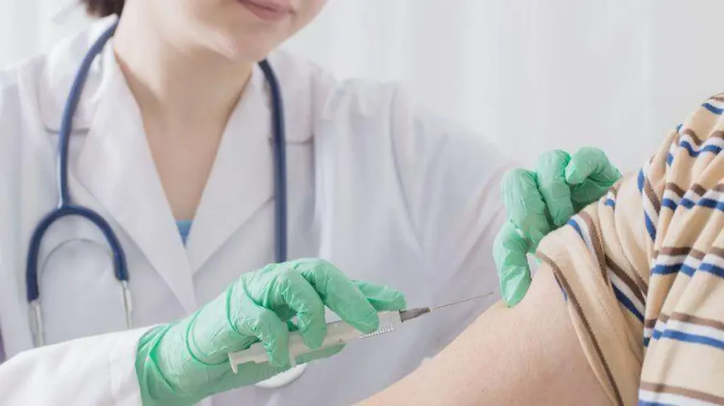 Vacunas falsificadas en México: el peligro que se esconde en redes sociales