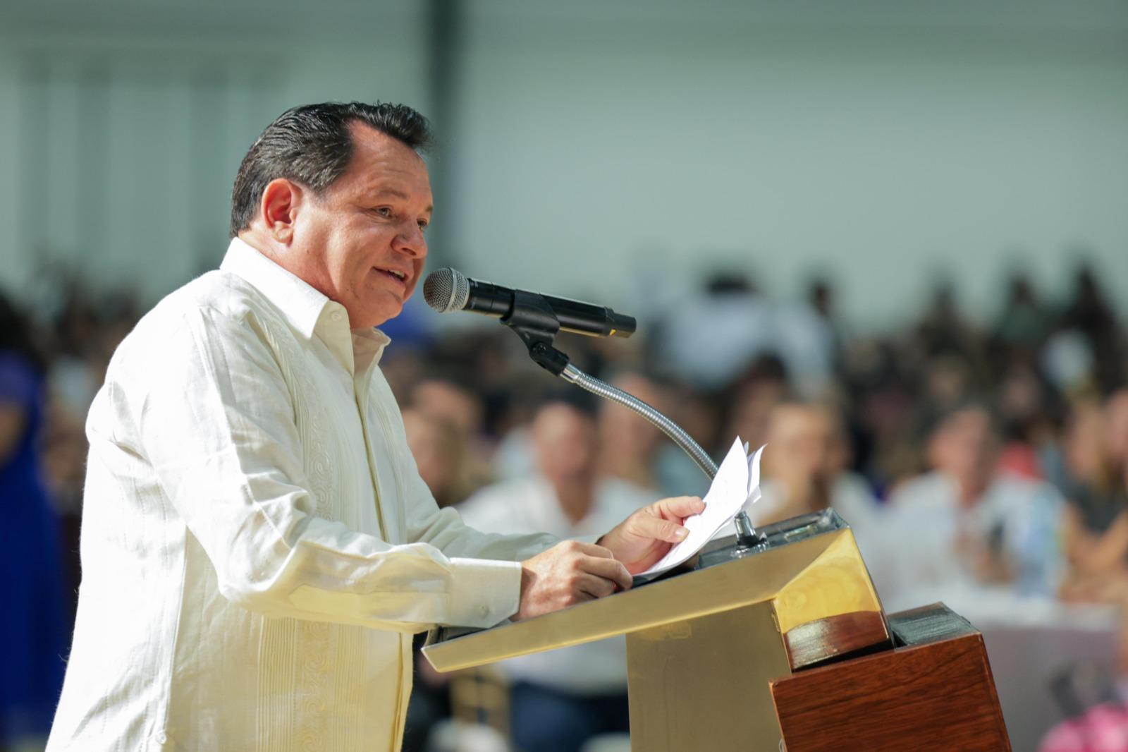 No escatimaremos en recursos para el magisterio: una promesa firme de Joaquín Díaz Mena