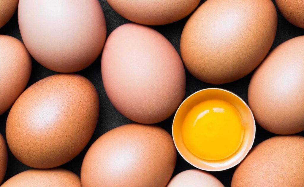 Huevos: el superalimento que puedes potenciar con estos 10 ingredientes baratos