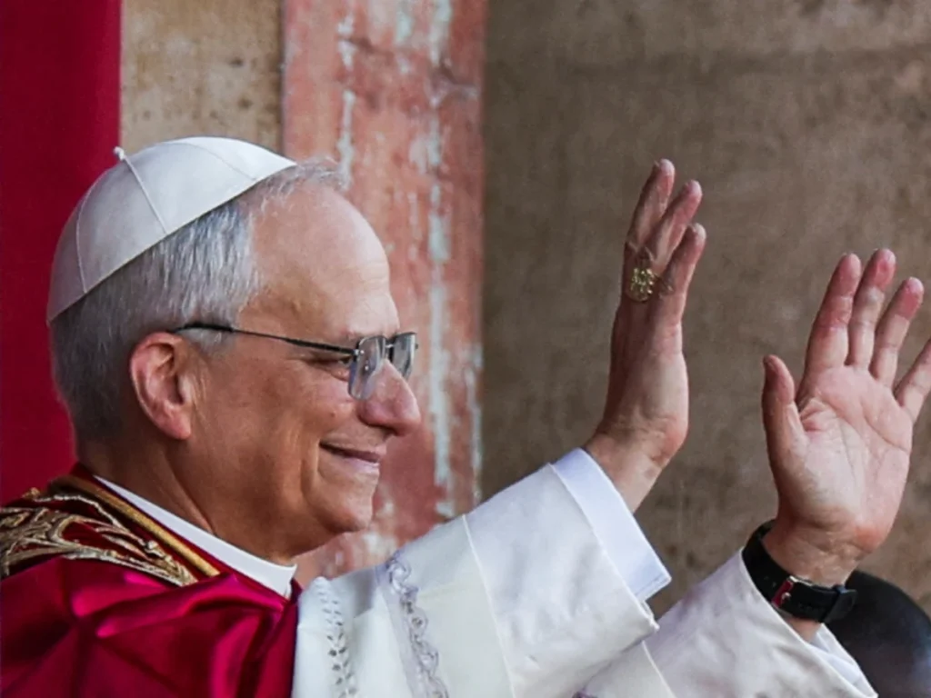 Papa León XIV: El estadounidense que podría redefinir el rumbo de la Iglesia católica