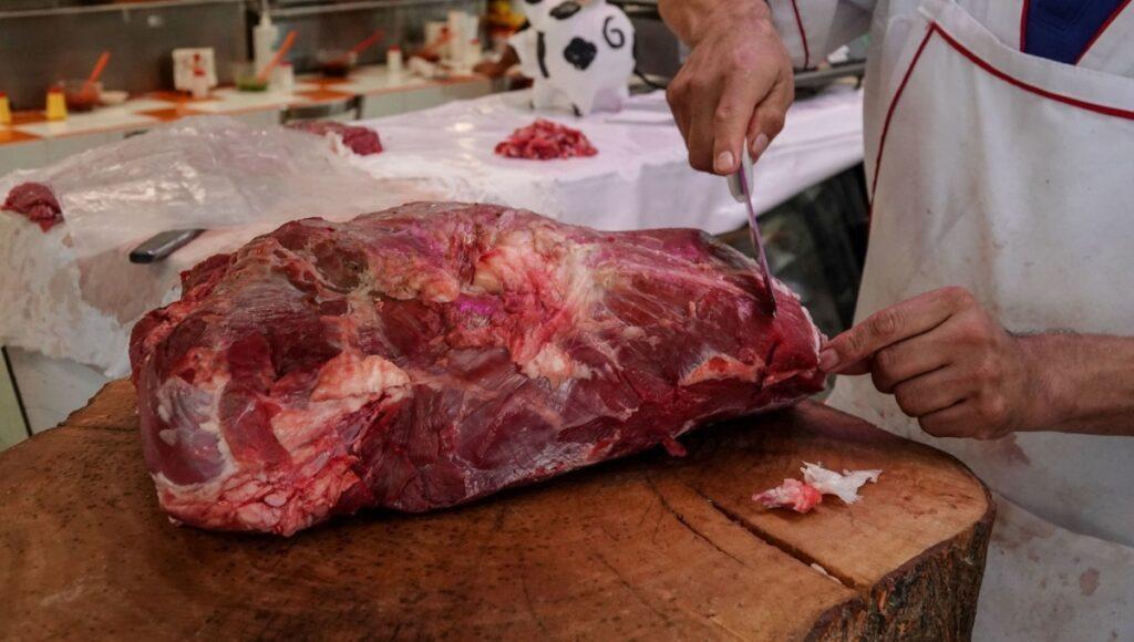 Costo de la carne de res y cerdo llega a máximos de diez años