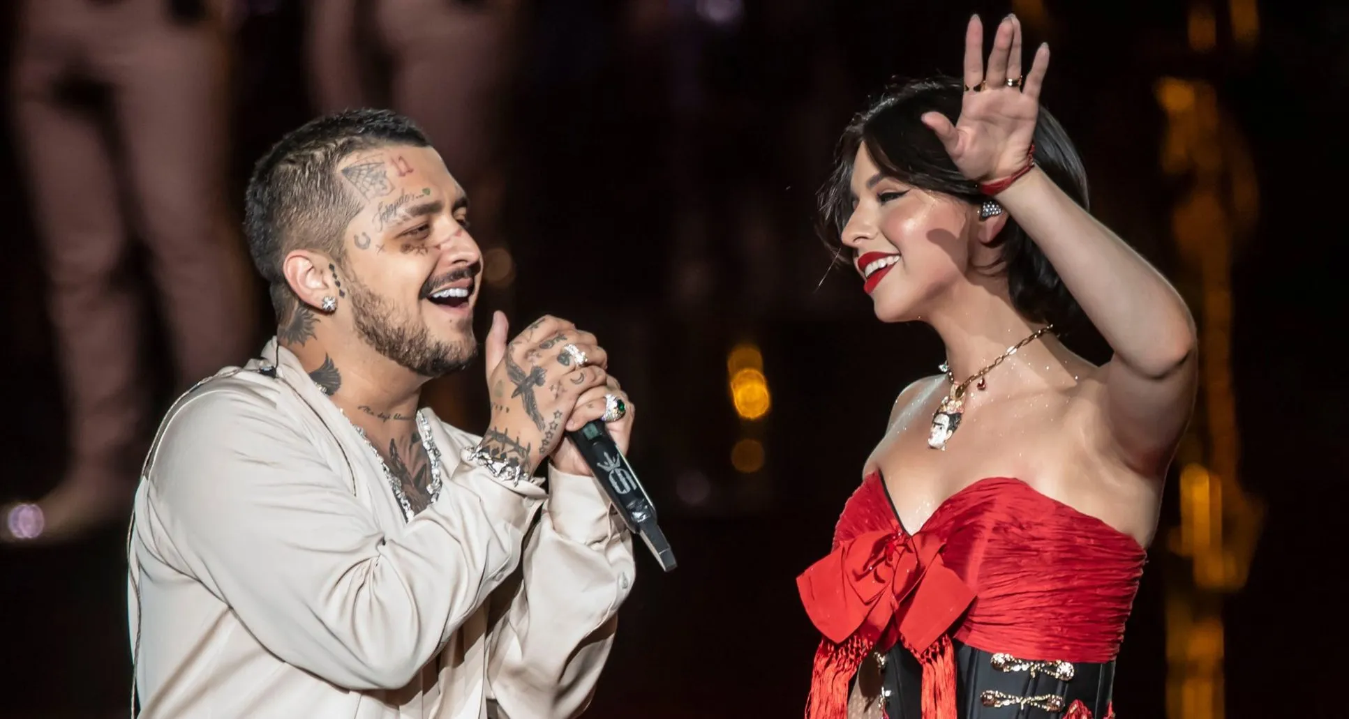 Ángela Aguilar huevo en salsa: Christian Nodal no puede vivir sin él