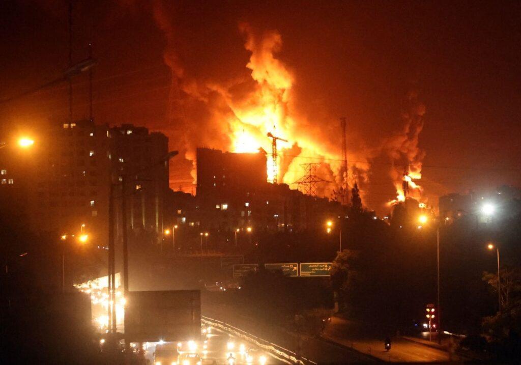 Ataques Israel e Irán: Suben muertos en escalada y detienen espías