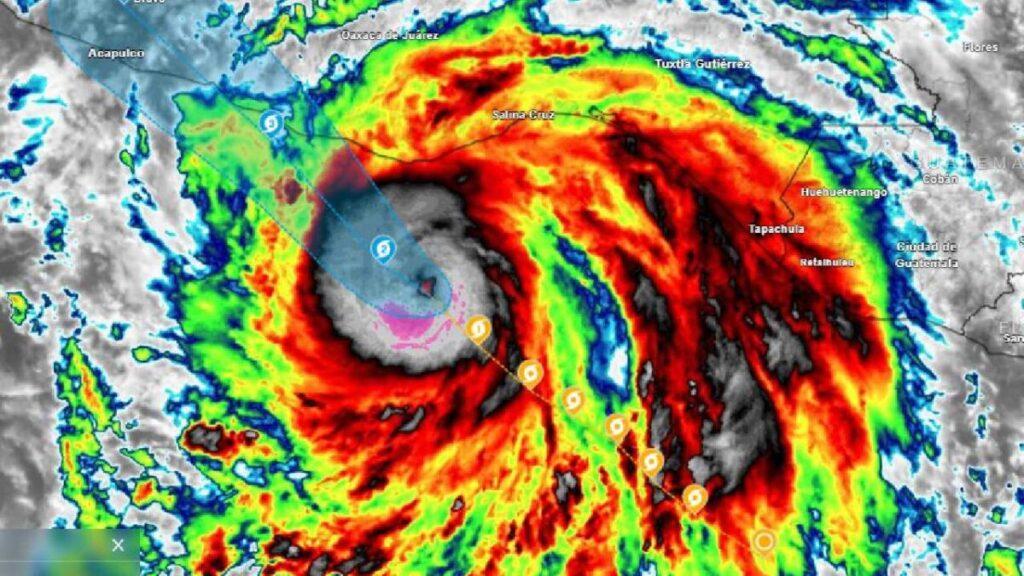 Huracán Érick se fortalece a categoría 2: NOAA eleva alerta y prevé impacto