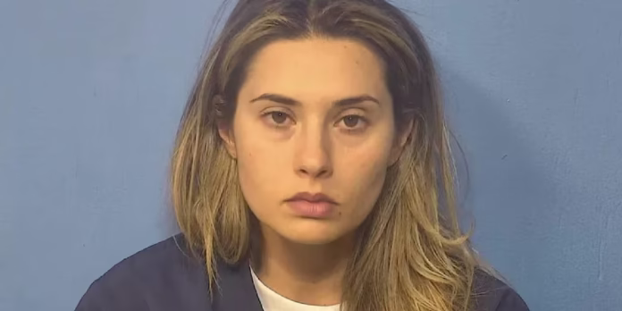 Maestra Illinois detenida por abuso sexual de estudiante Maestra Illinois detenida por abuso sexual de estudiante