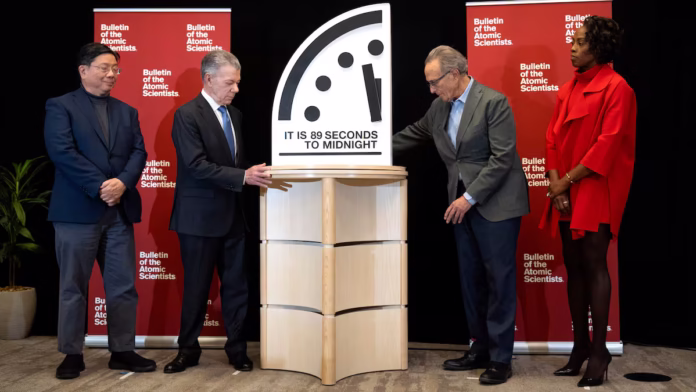 Reloj del apocalipsis a 89 segundos: expertos revelan riesgos Reloj del apocalipsis a 89 segundos: expertos revelan riesgos