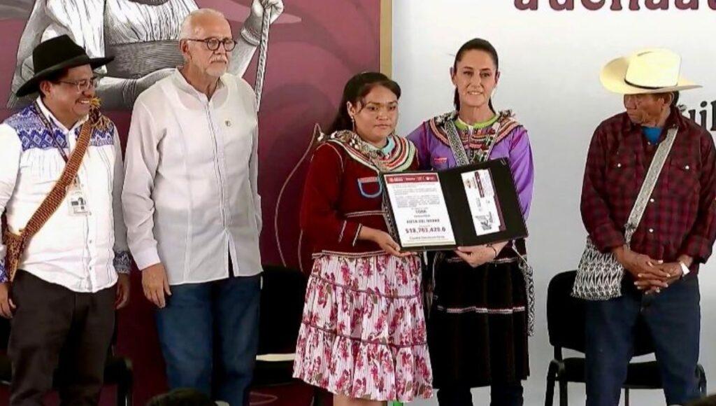 Sheinbaum entrega primer presupuesto directo a comunidades indígenas