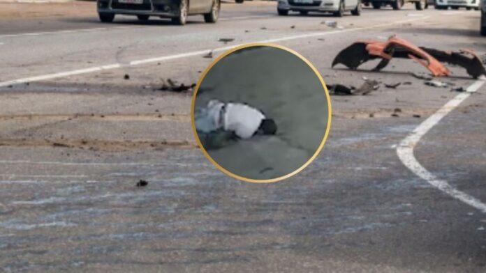 Motociclista perseguido sufre aparatoso accidente captado en video