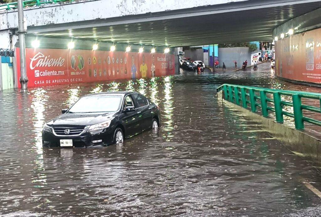 ¡Caos en CdMx! Inundaciones paralizan Viaducto y Roma