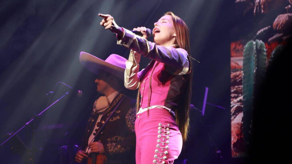 Majo Aguilar pospone concierto en San Antonio por redadas