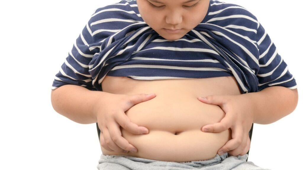 ¡Alarmante! 😱 4 de cada 10 niños en escuelas públicas con sobrepeso u obesidad, según SEP. Conoce los resultados de la estrategia 'Vive Saludable, Vive Feliz'. 👇 #SaludInfantil #Educacion #SEP