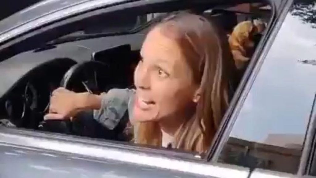 Lady Racista podría enfrentar consecuencias legales