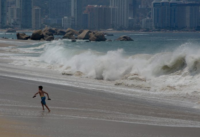 Acapulco: Playas en crisis por contaminación fecal, Verano 2025