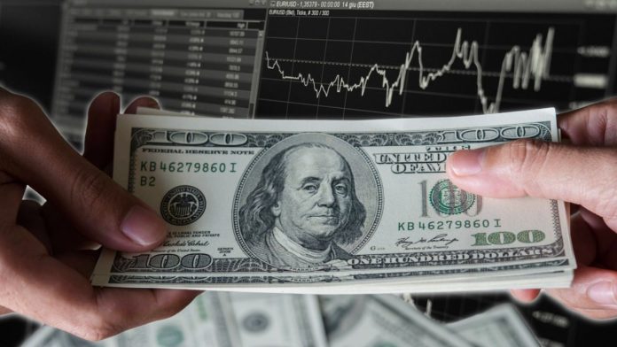 Dólar hoy: peso mexicano estable ante el dólar y su caída anual